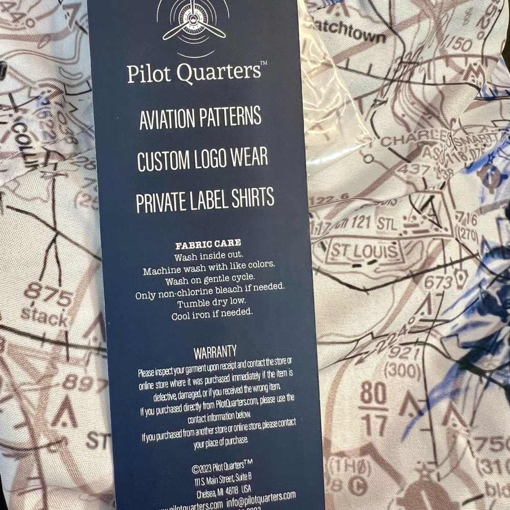 Men's New Pilot Quarters Artistic Blue and White Button Down Shirt - Picture 10 of 11